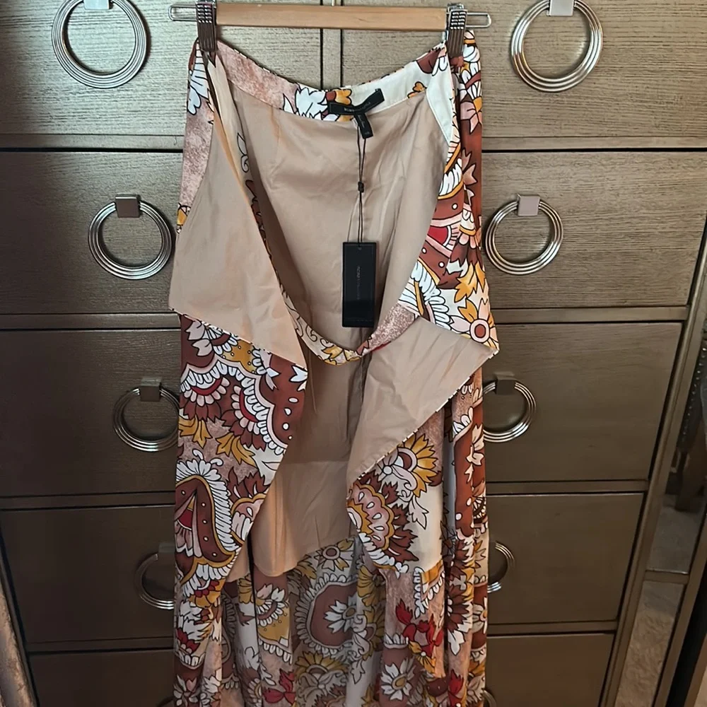 🛍️SALE🛍️ BCBGMAXAZRIA Grand Paisley Maxi Wrap Skirt In Dusty Rio (NWT) - Picture 6 of 8